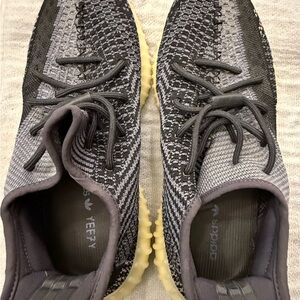 Yeezy adidas Boost 350 V2 Carbon